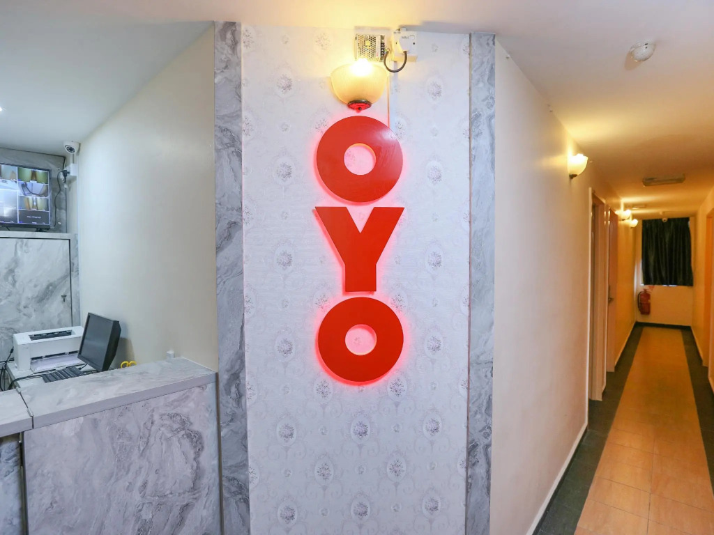 OYO 89672 EG Hotel JJ