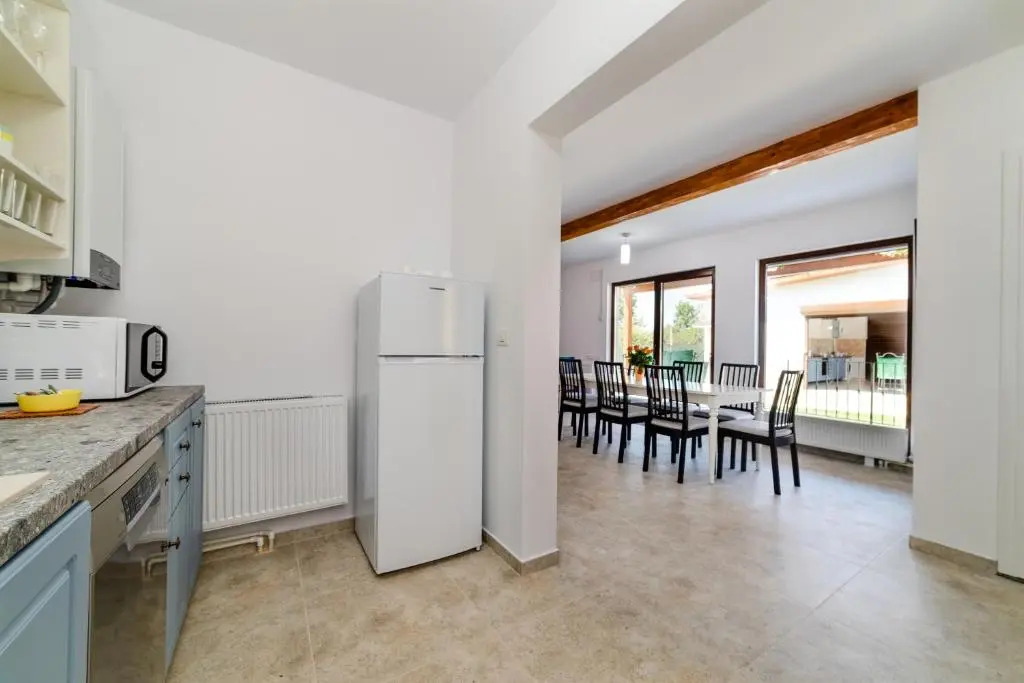 4H Villas