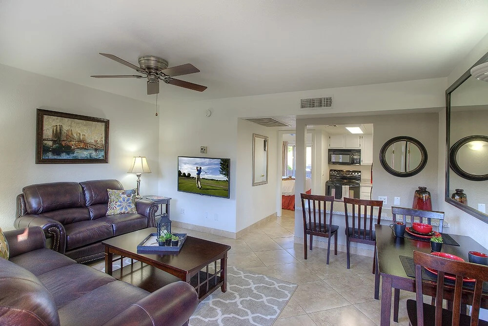 247-Fully Furnished 1BR Suite-Pet Friendly! by RedAwning