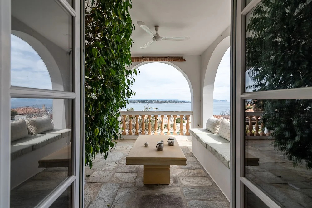 Villa Heliana Enchanting Seaviews