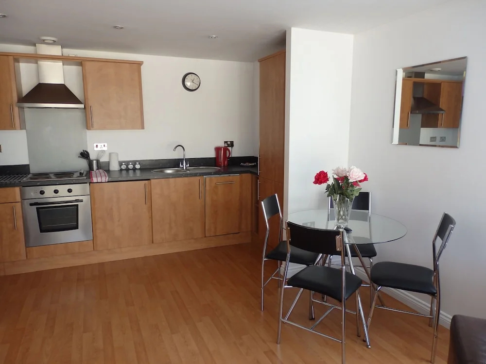 Stunning 2-bed Apartment Located in Gateshead