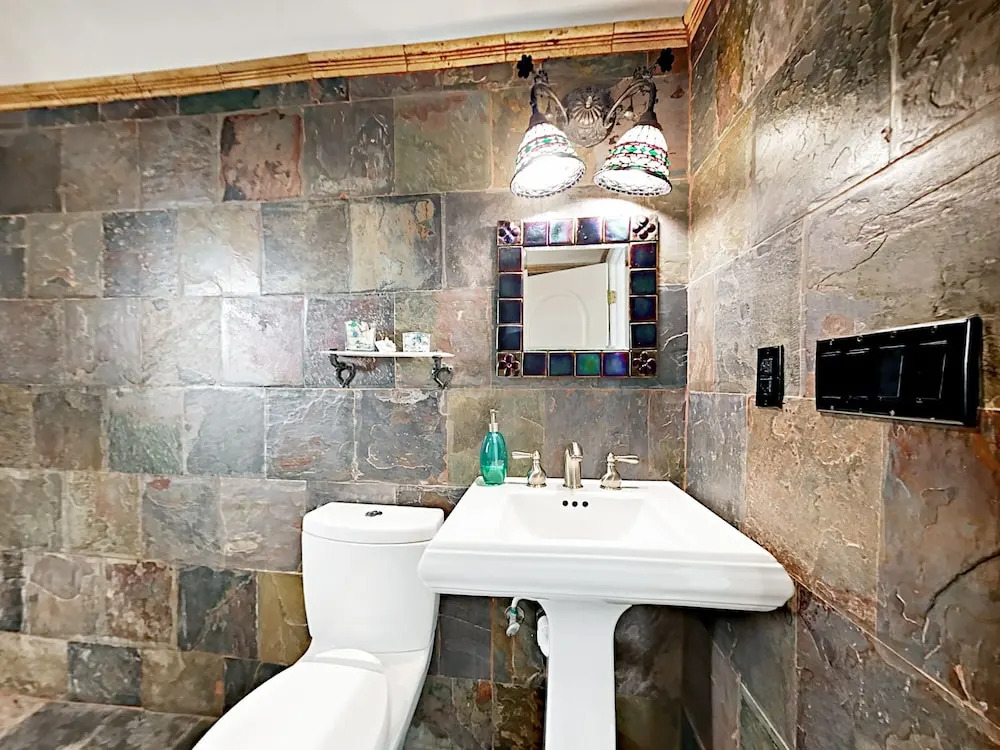 Hilltop Designer - 2 Br Home