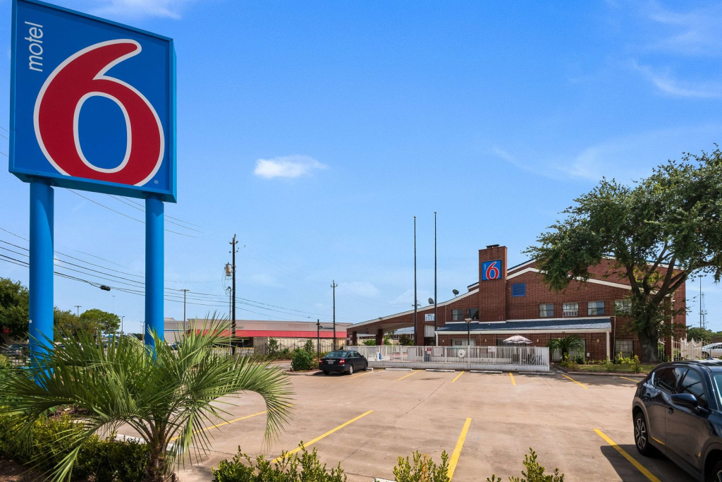 Motel 6-Houston, TX - Brookhollow