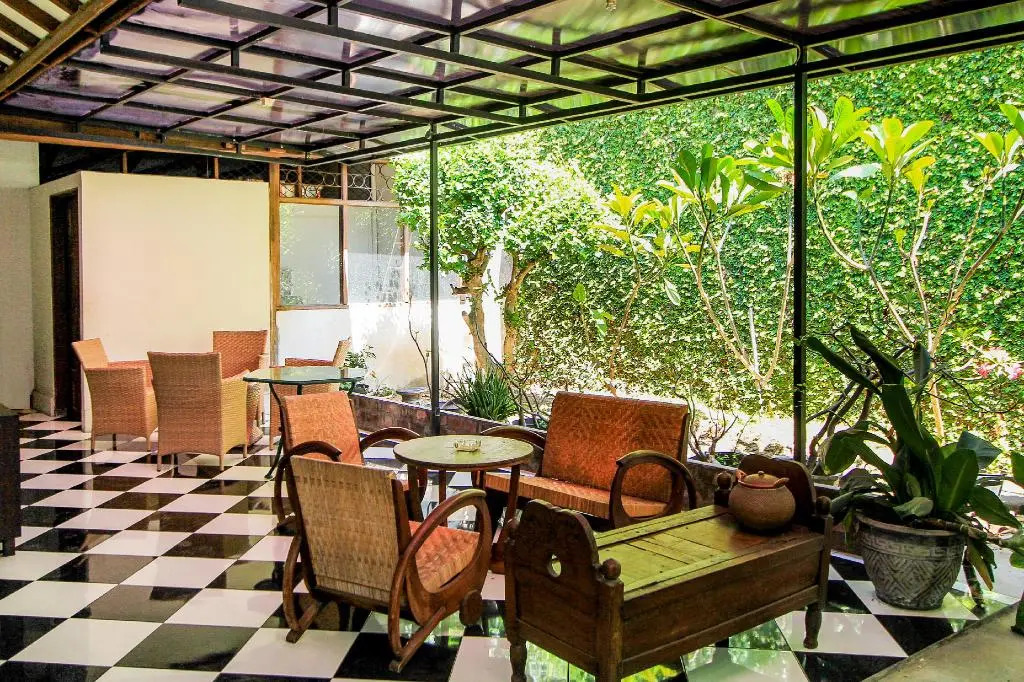 Santo Guest House