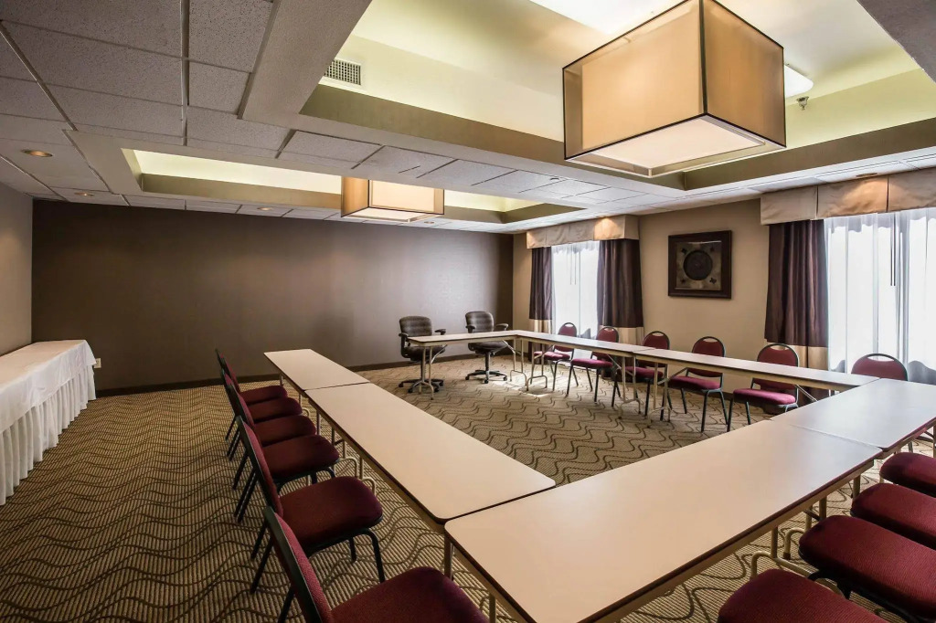 Spark by Hilton Stafford Sugar Land