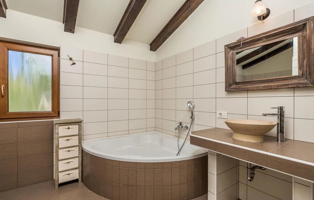 Beautiful Home in Palit With Wifi and 3 Bedrooms