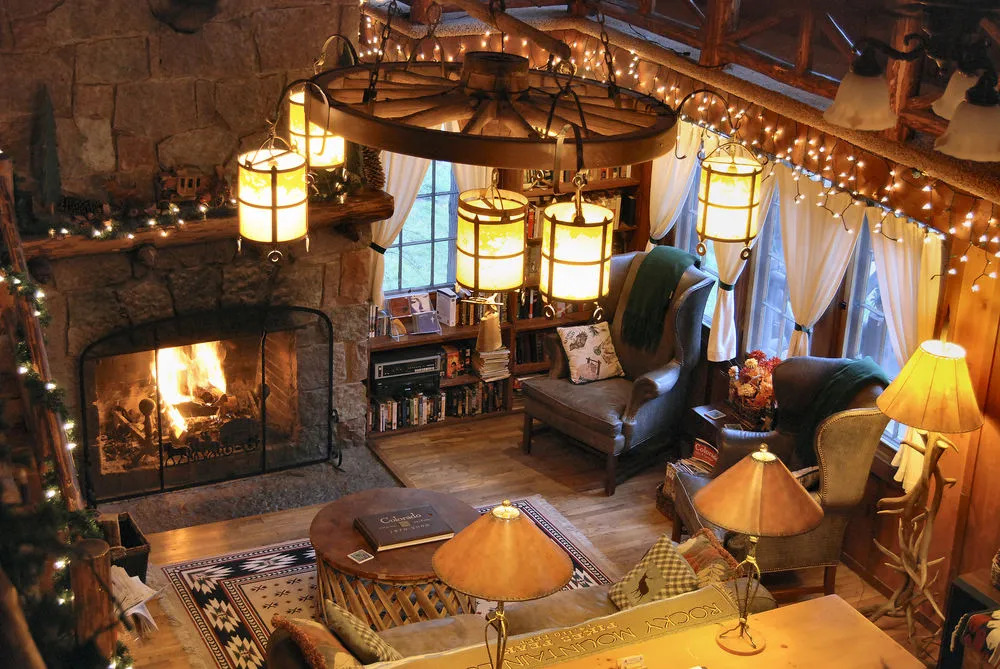 Pikes Peak Guest Cabin at Rocky Mountain Lodge