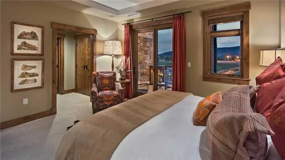 Sunshine Mountain 402 4 BedroomCondo By Moving Mountains