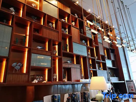 Qilu Luxury Blue Horizon Hotel