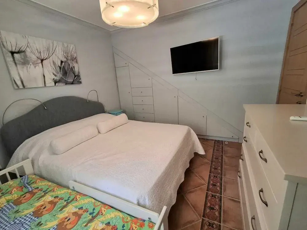 Beachfront Four bedroom Apartment