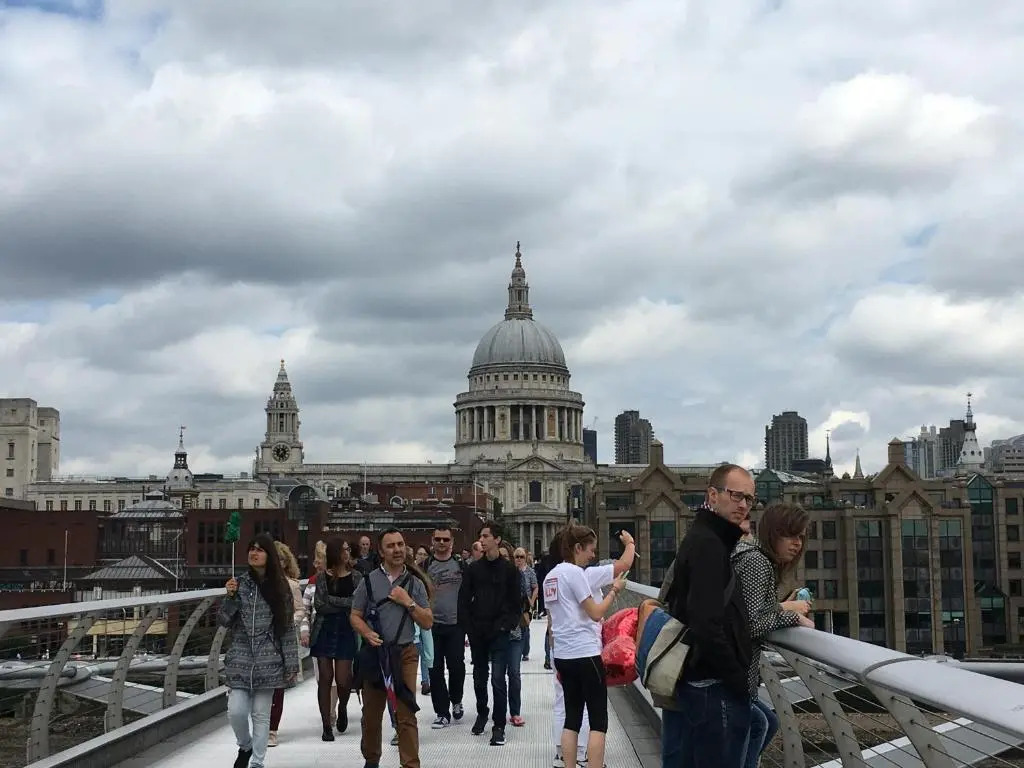 Room in Central London Overview Thames