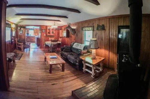 White Pines Inn