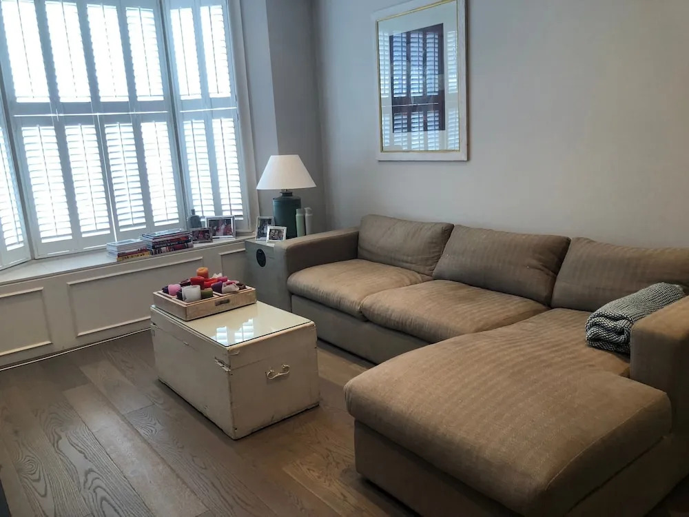 Spacious 5 Bedroom House in Chelsea London