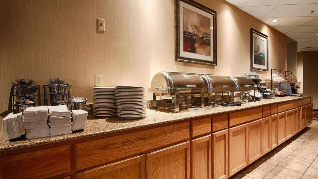 Quality Inn & Suites Syracuse - Carrier Circle
