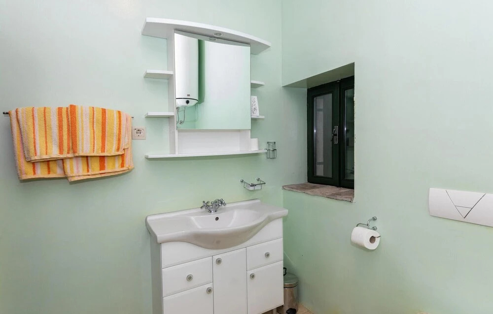 Stunning Home in Duboka With 5 Bedrooms, Wifi and Outdoor Swimming Pool