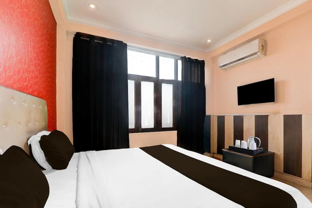 Classic With Balcony Sharda Nagar