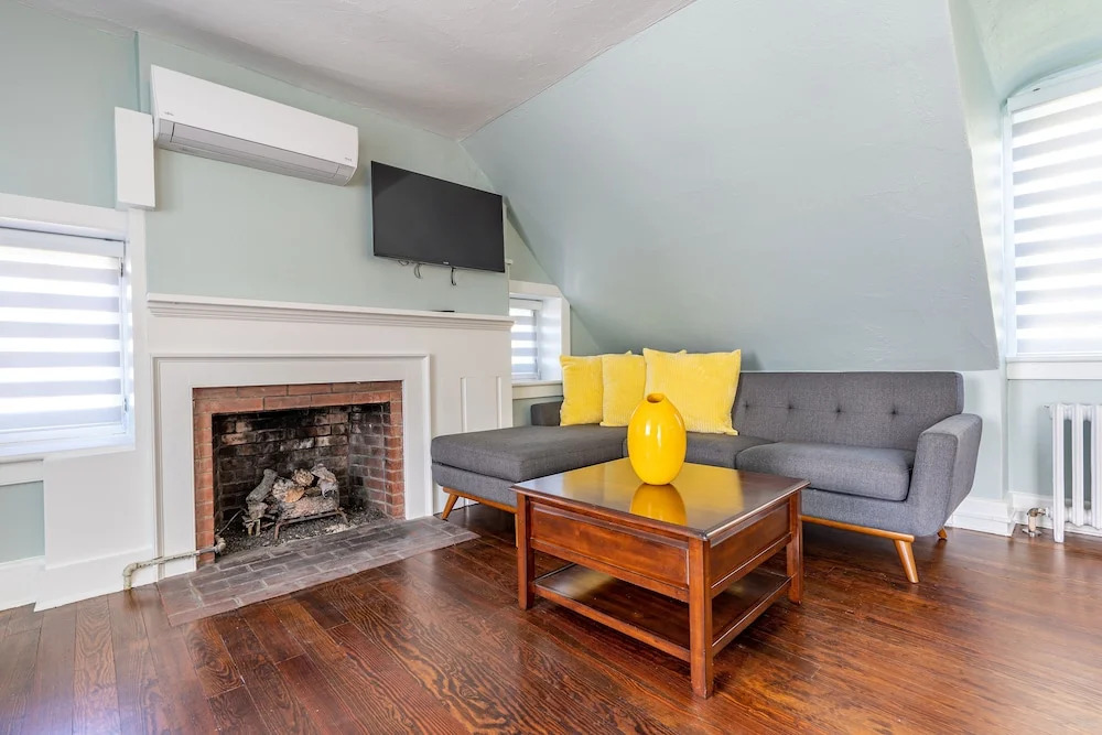 Chimney Hill Estate Inn
