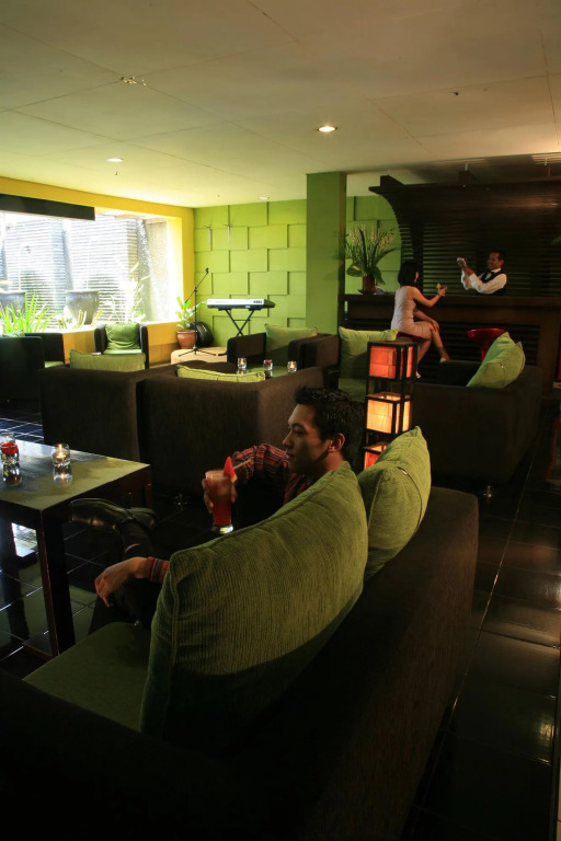 Tuwuh Hotel at Kayutangan