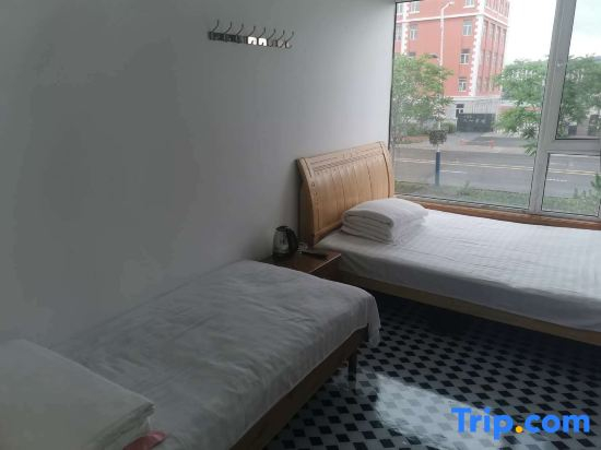 Yichun Xinxin Fashion Inn