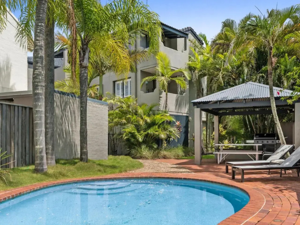 Belmondos Unit 4 Noosa Parade 81