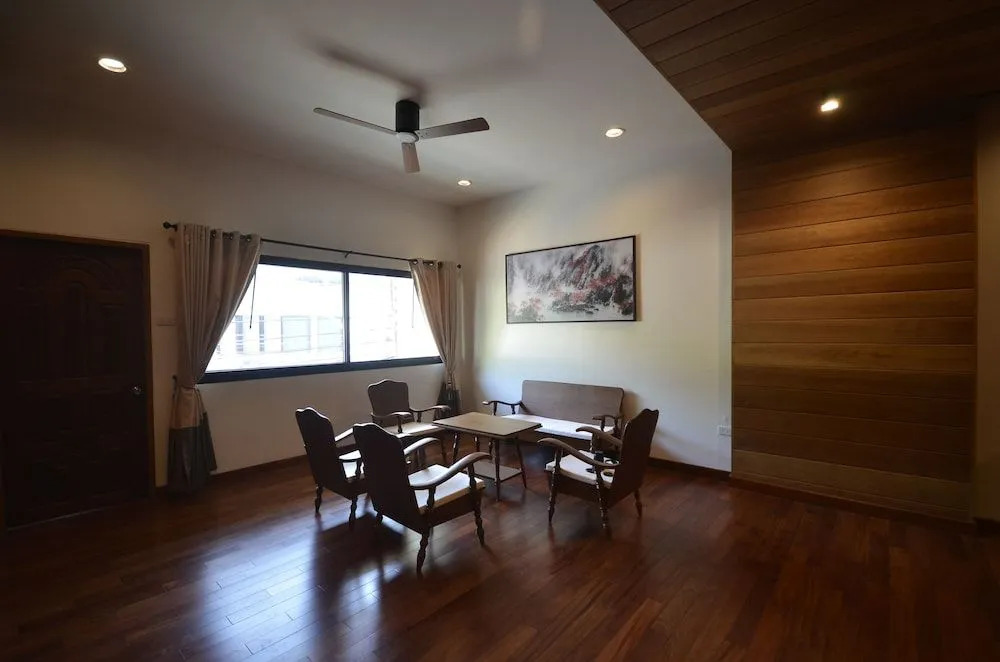 Sakorn Residence and Hotel