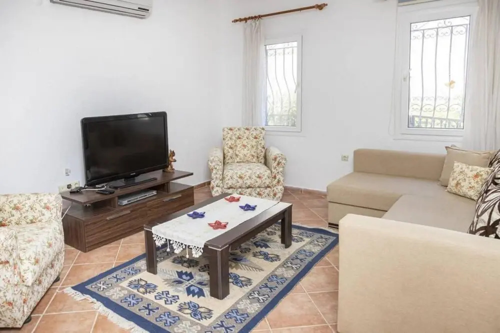 2 BR House With Garden in the Heart of Yalikavak