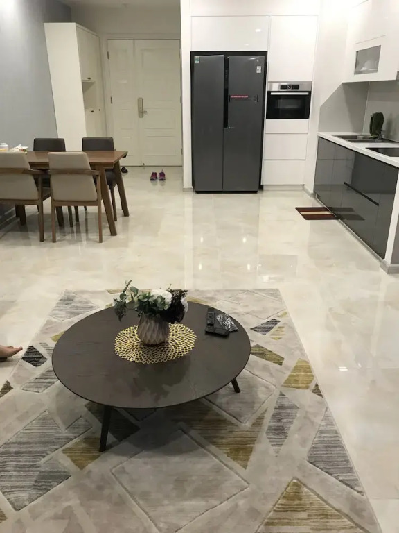 Halo Apartment