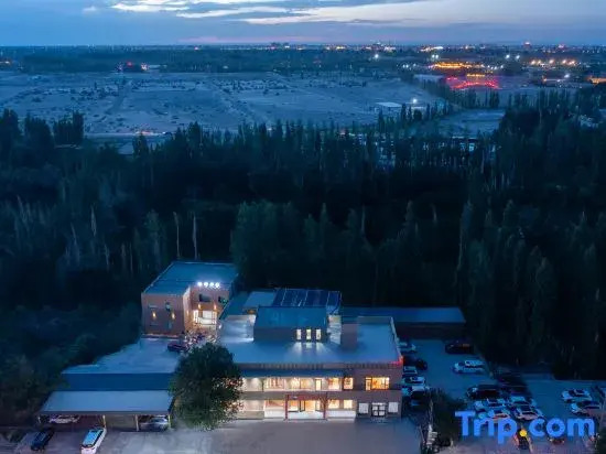 Dunhuang Qiyu Banshe Homestay