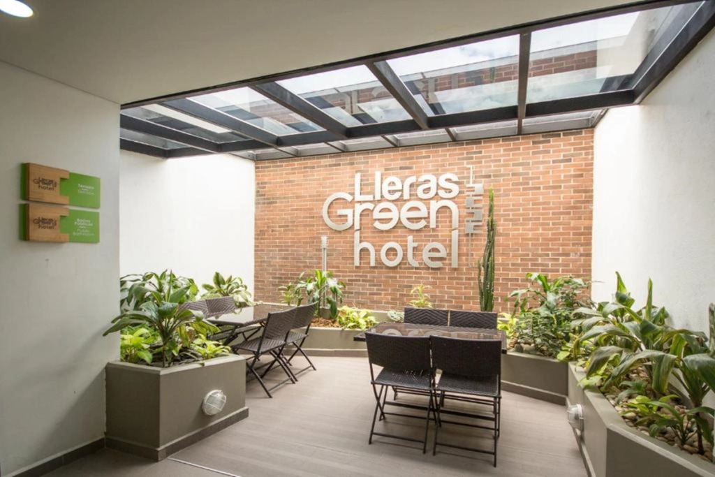 Lleras Green Hotel