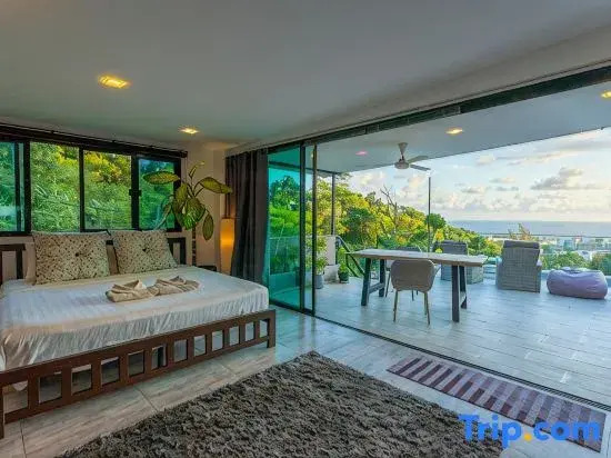 *Seaside Group Getaway • Up to 16 Guests v104