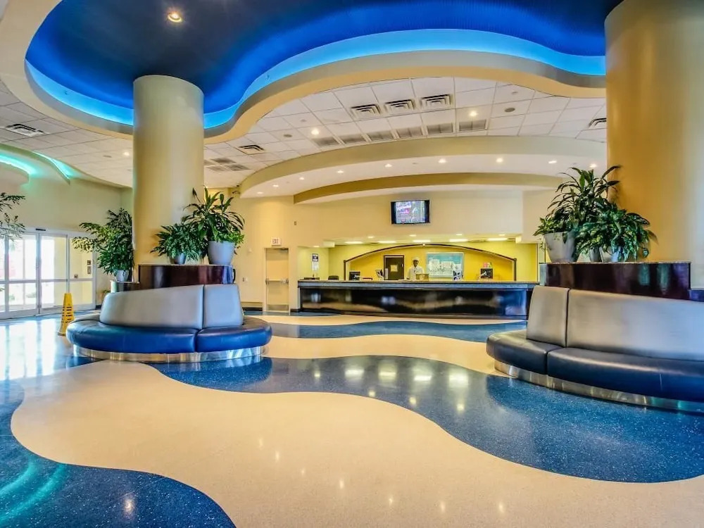 Ocean Walk 2430