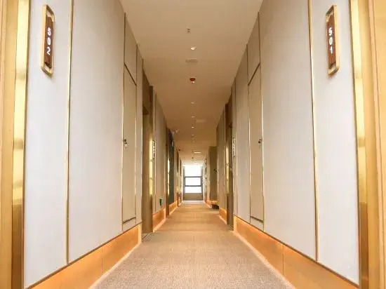 Guangcai Four Seasons Hotel (Wenhua Road Teacher Fan Branch)