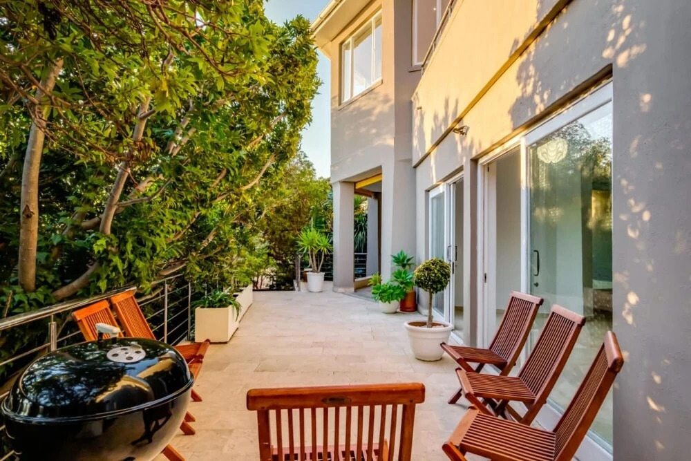 Coral House in Camps Bay