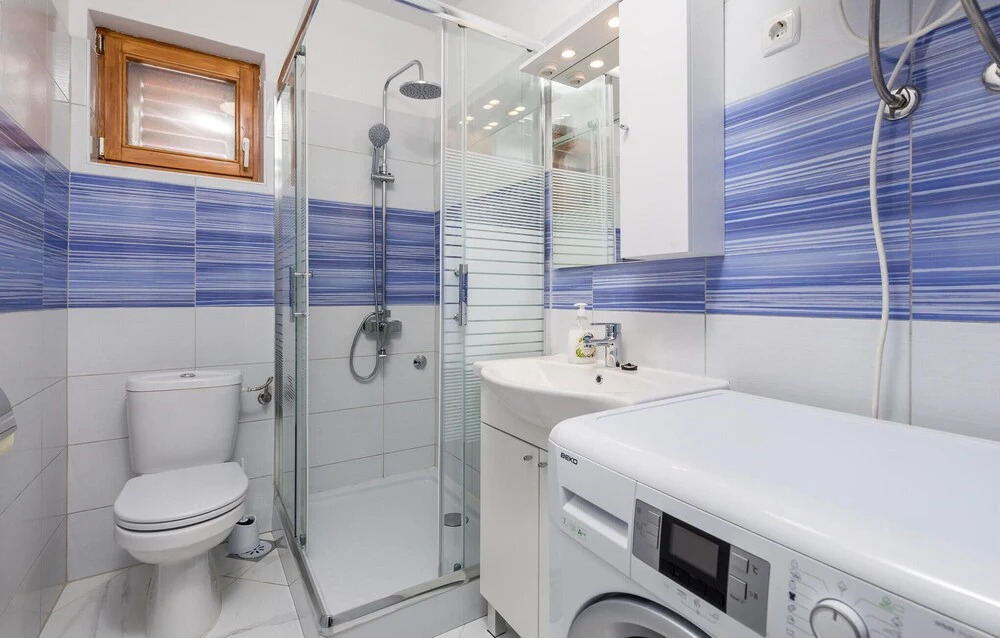 Stunning Apartment in Cres With Wifi and 2 Bedrooms