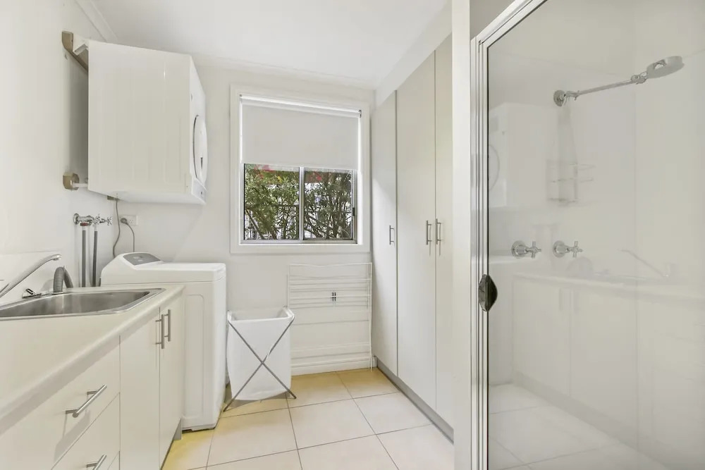 Lake Tyers Beach House - Spacious Coastal Escape