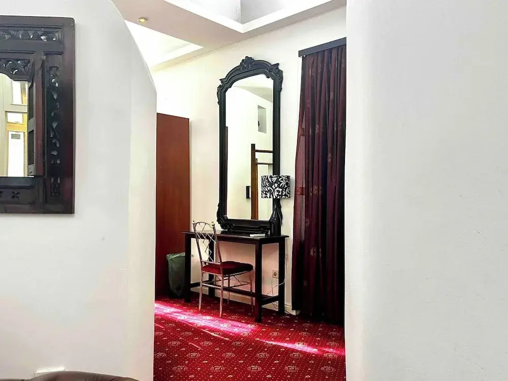 Luxury Family Residence With Free Parking