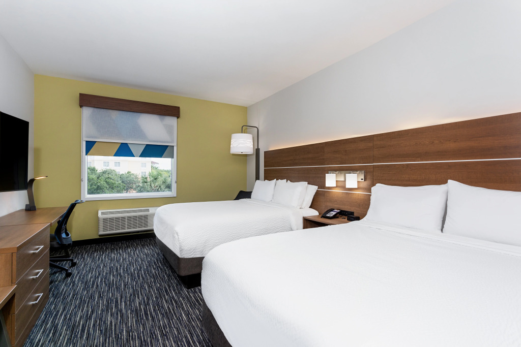 Holiday Inn Express & Suites - Miramar by IHG