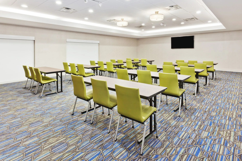Holiday Inn Express & Suites Cartersville by IHG