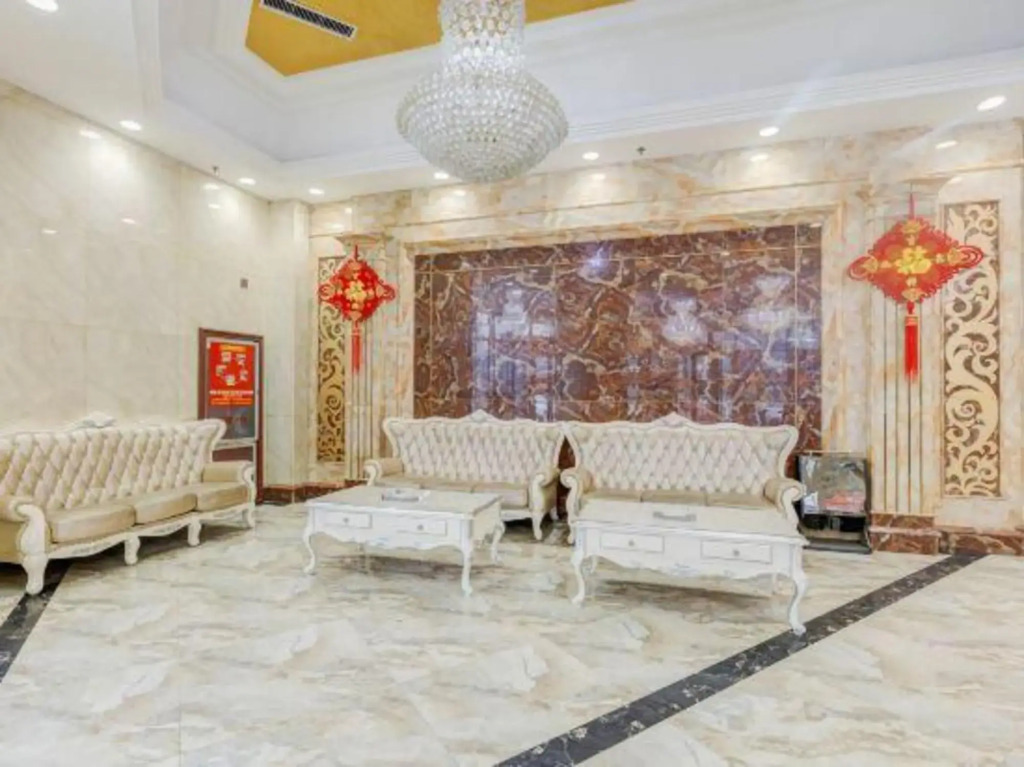 Lanling Longzhimeng Hotel