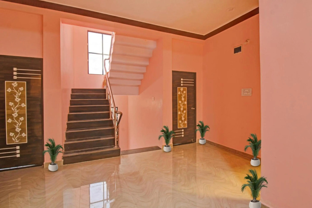 OYO 90872 Raj Hotel
