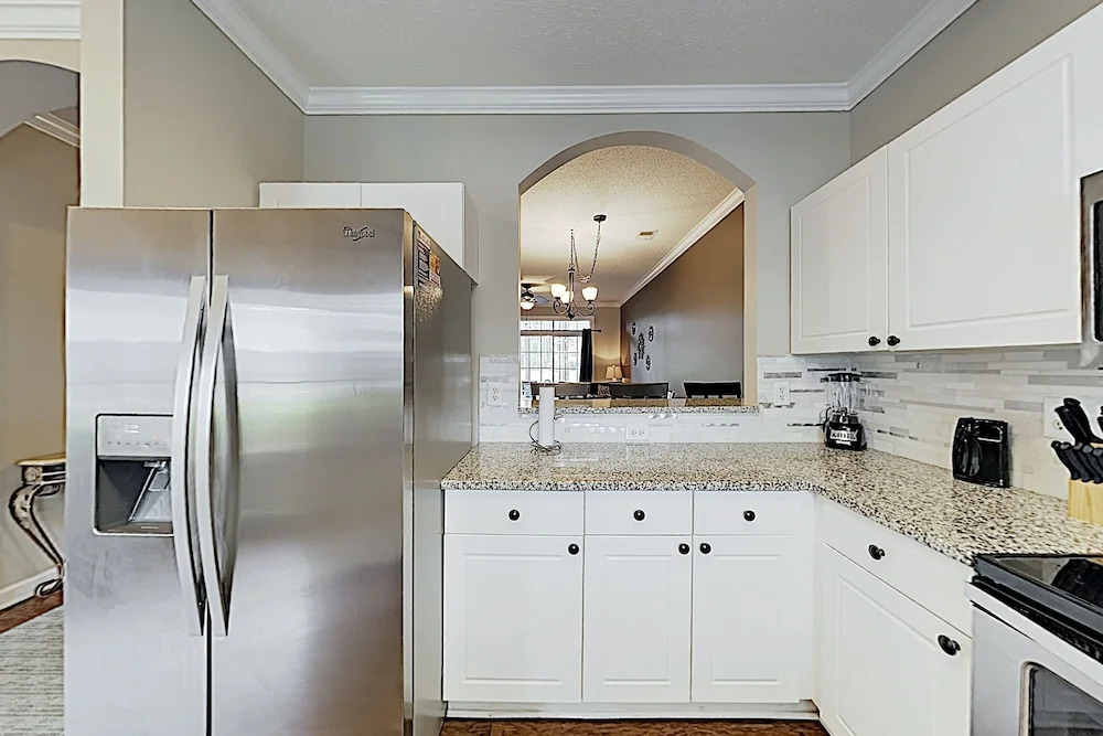 New Listing! Golfers Haven W/ Pool, Beach Shuttle 2 Bedroom Condo