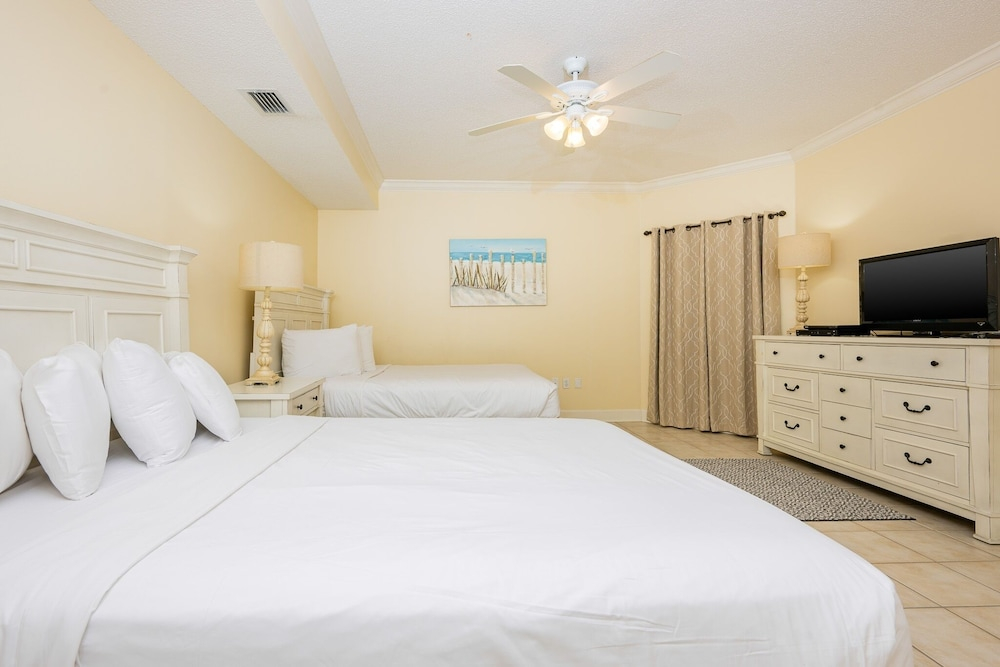 Phoenix On The Bay 1415 3 Bedroom Condo