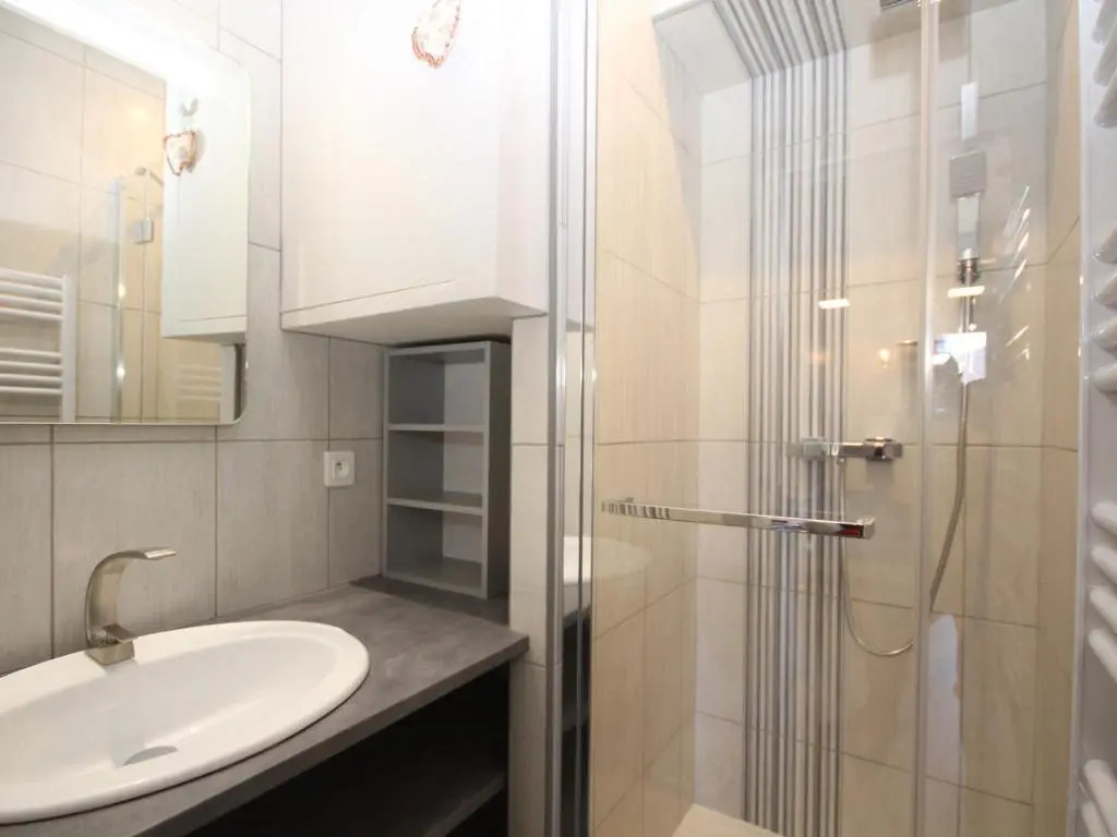 Appartement Mont-Dore, 1 pièce, 2 personnes - FR-1-608-103