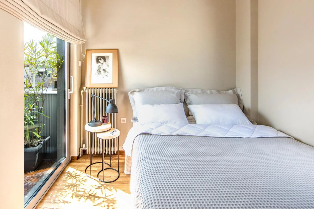 Sunny Loft with Acropolis View
