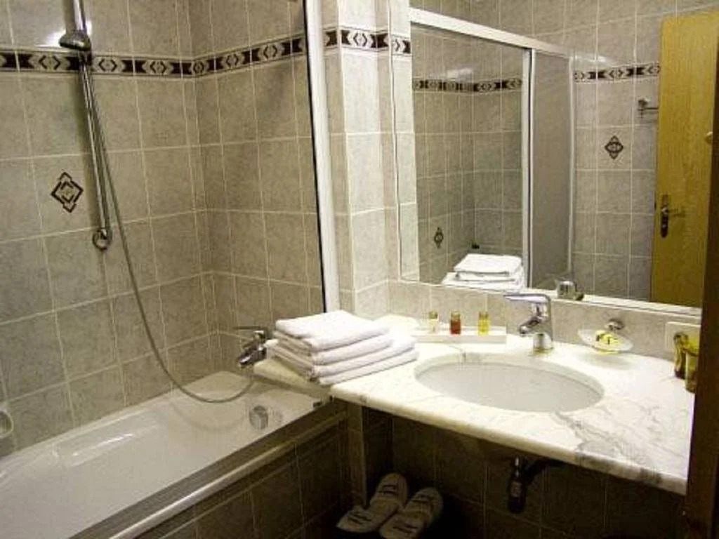 Nordic Lodge - Suite Hotel