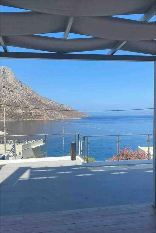 1 Bed - Sleeps 2 - Balcony - Sea View - Parking