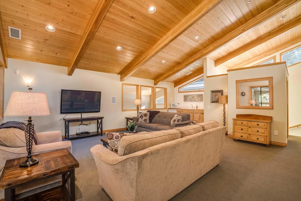 Riverside Lodge