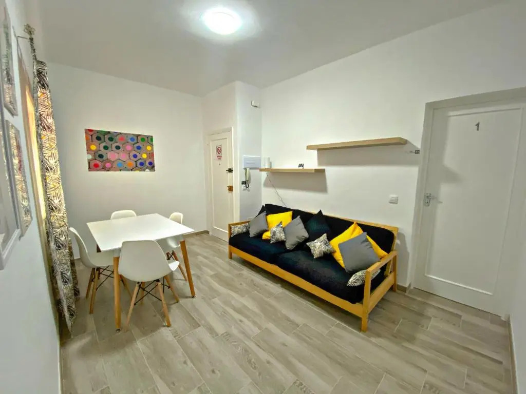 TENERIFE URBAN ROOMS