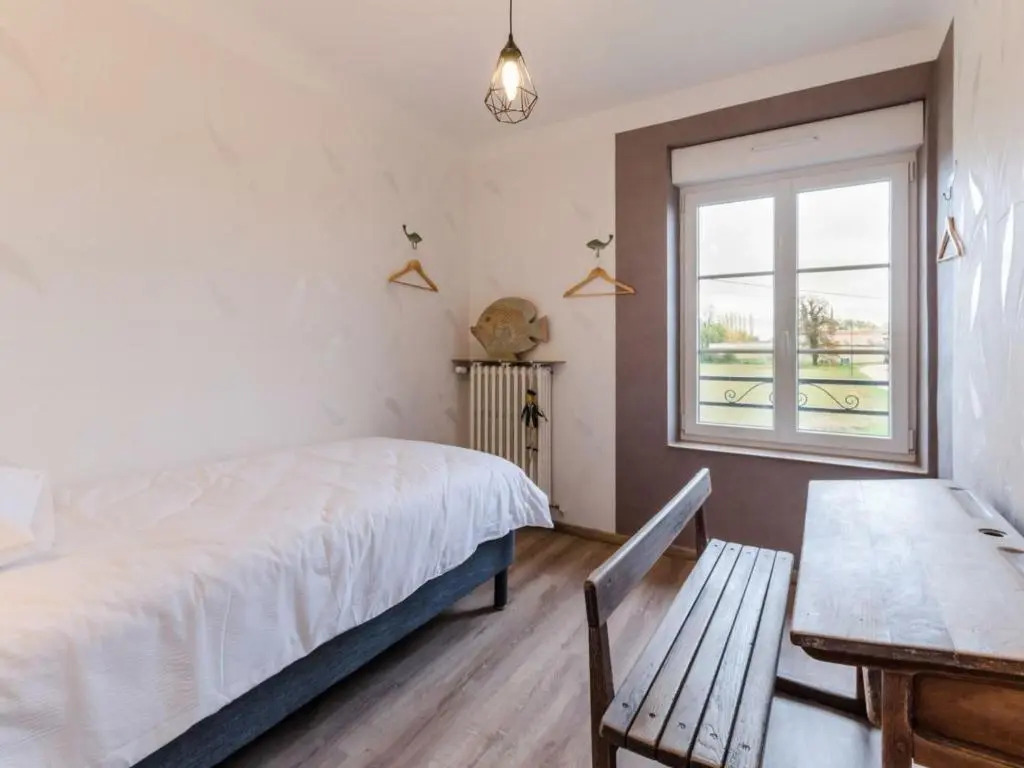 Gîte Yèvres-le-Petit, 6 pièces, 10 personnes - FR-1-543-17