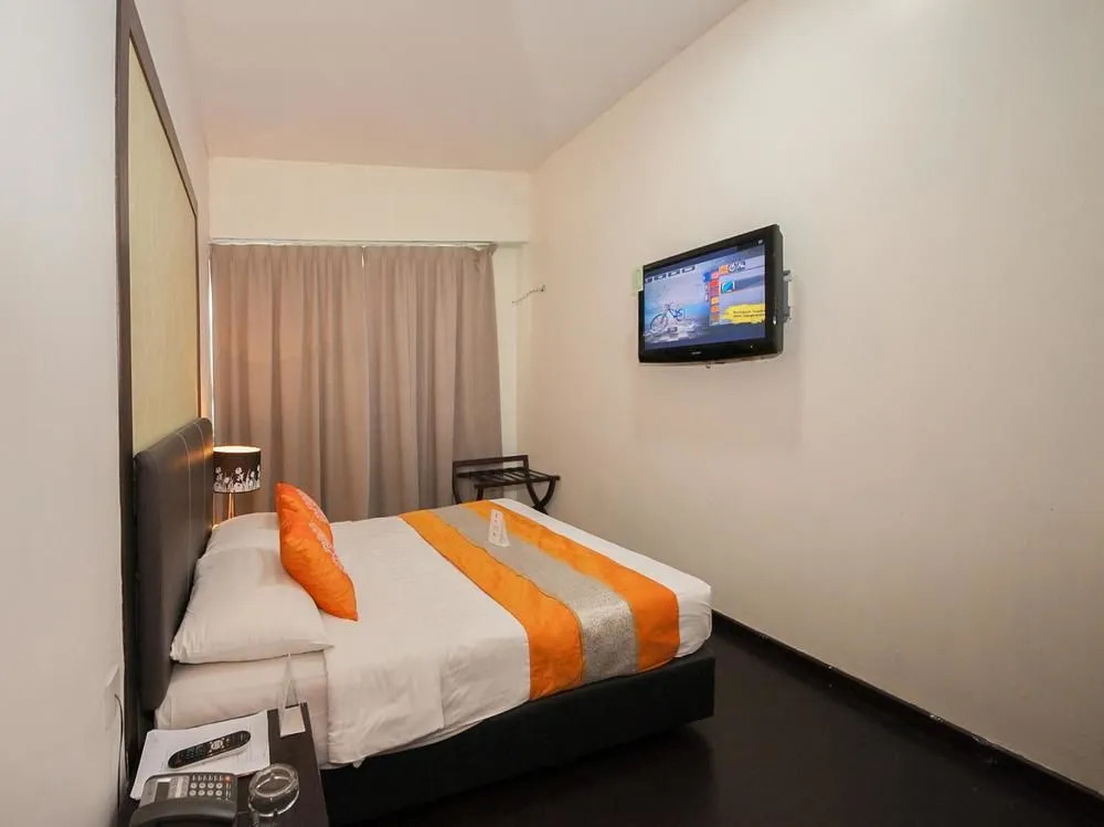 OYO 268 Le Hotel